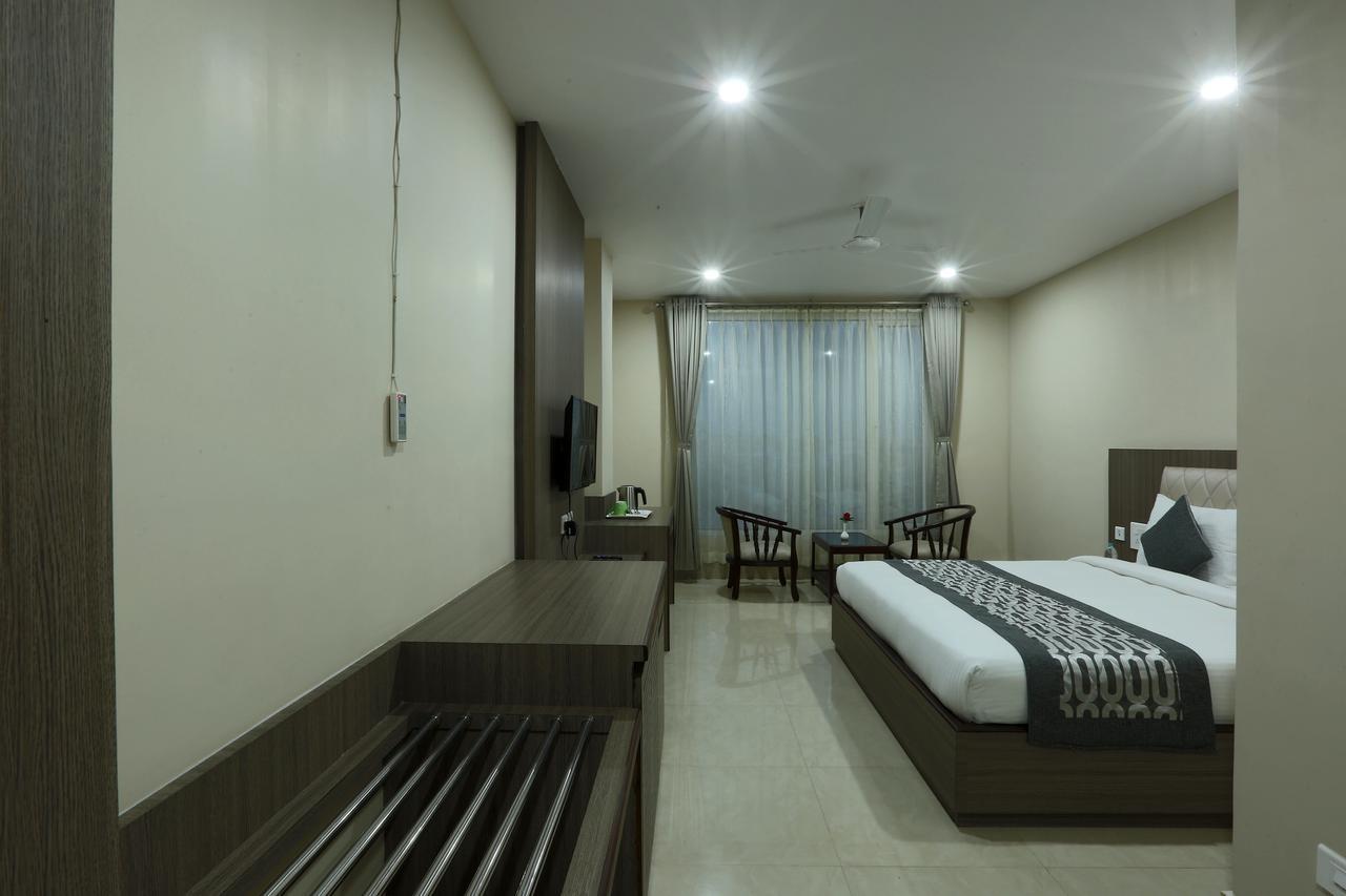 Hotel Jironi จอร์ฮัต ภายนอก รูปภาพ