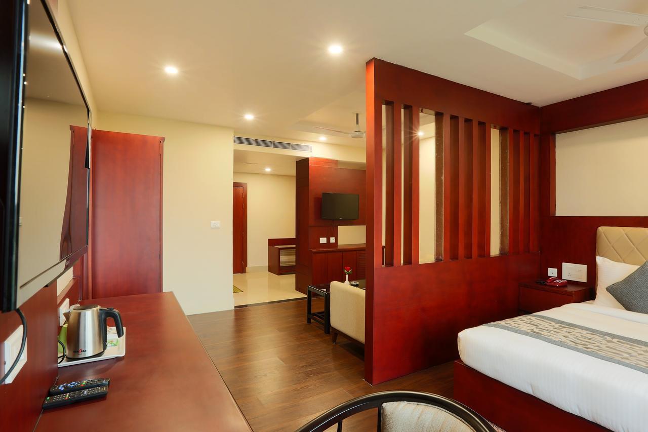 Hotel Jironi จอร์ฮัต ภายนอก รูปภาพ