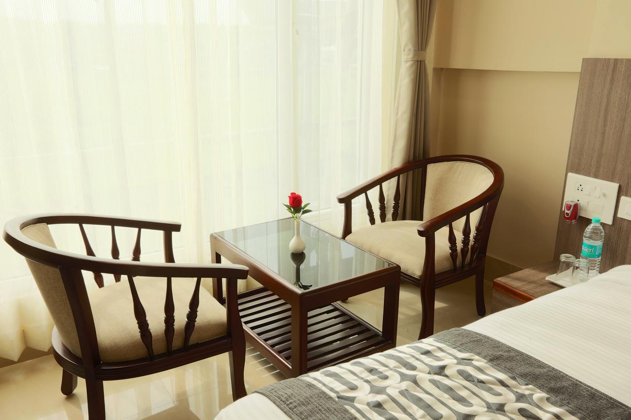 Hotel Jironi จอร์ฮัต ภายนอก รูปภาพ