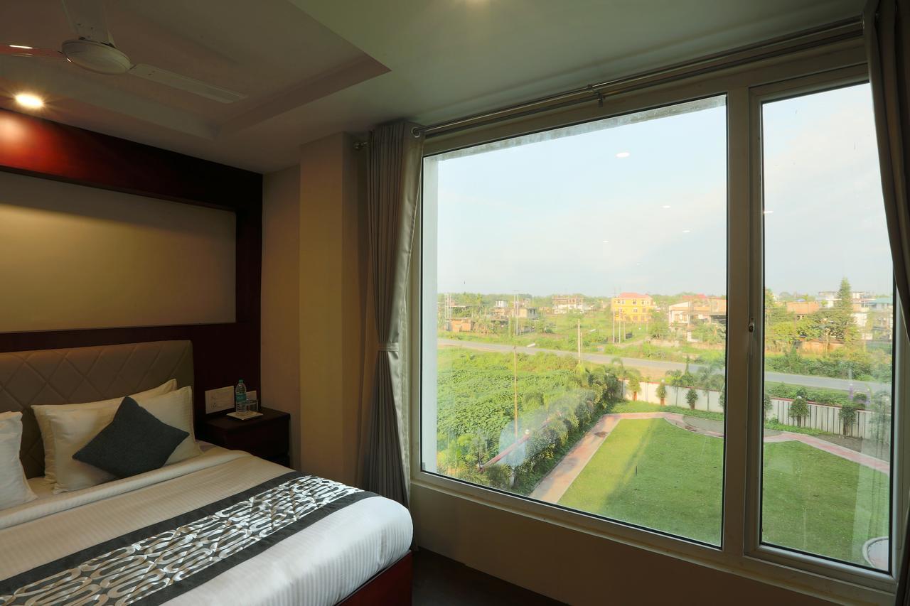 Hotel Jironi จอร์ฮัต ภายนอก รูปภาพ